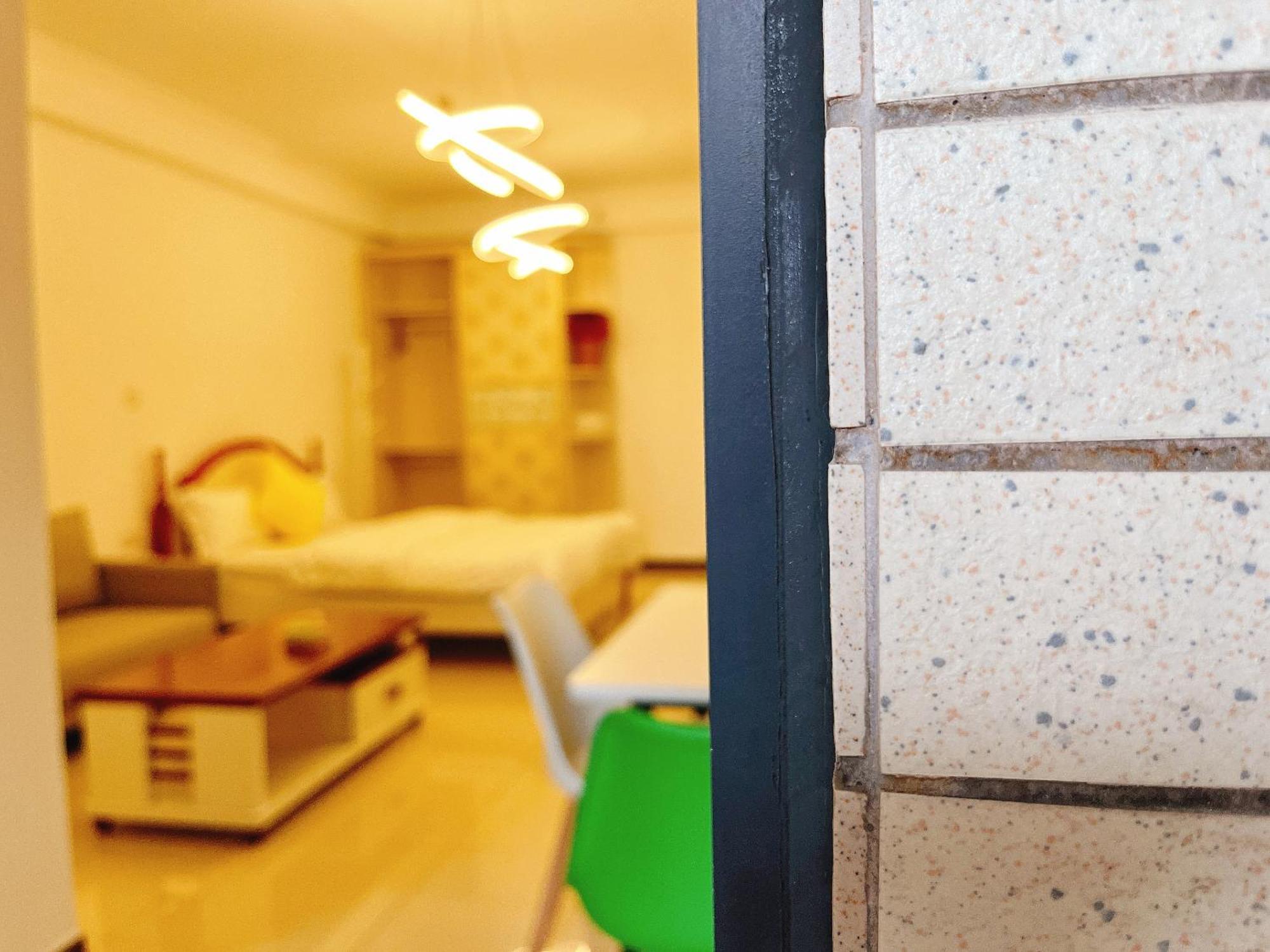 Yoyo Youth Apartment Гуанчжоу Екстер'єр фото